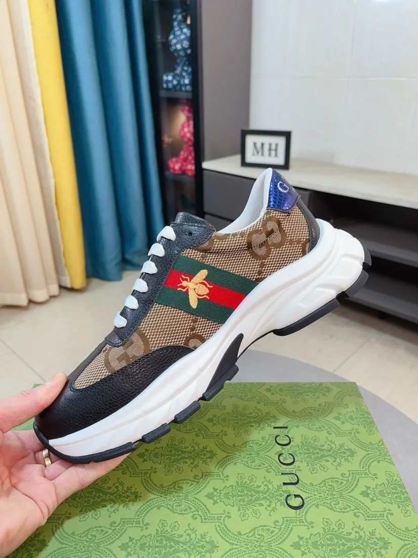 Men's shoes 💰440🌹🌹GUCCI [Gucci] New high-end brand of men's shoes, the latest fashionable casual men's shoes, trendy and versatile style, relaxed and sporty style, uppers imported from Italy, first-layer cowhide, genuine leather lining and ultra-fine workmanship. Original personalized fashionable rubber wear-resistant outsole, light and comfortable on the foot, size 38-44